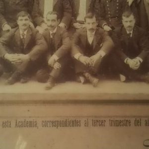 Foto año 1900 Academia de Capitanes y maquinistas mercantes siendo Director Juan Carbó 33 x 27 cm