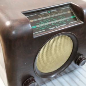 Radio vintage Bush Dac a restaurar